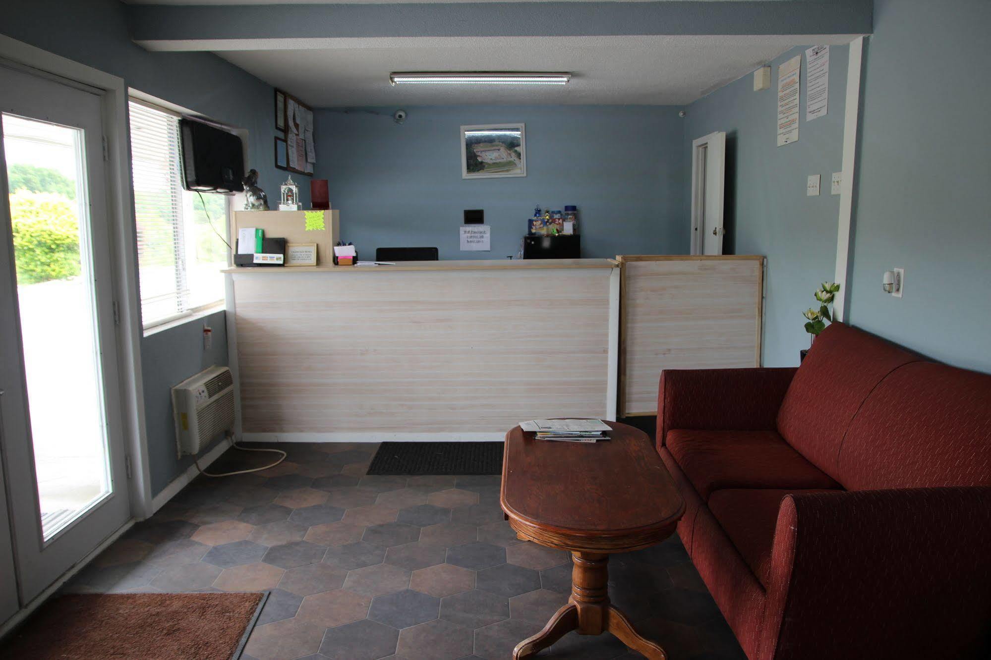 Frontier Motel Kingdom City Екстериор снимка